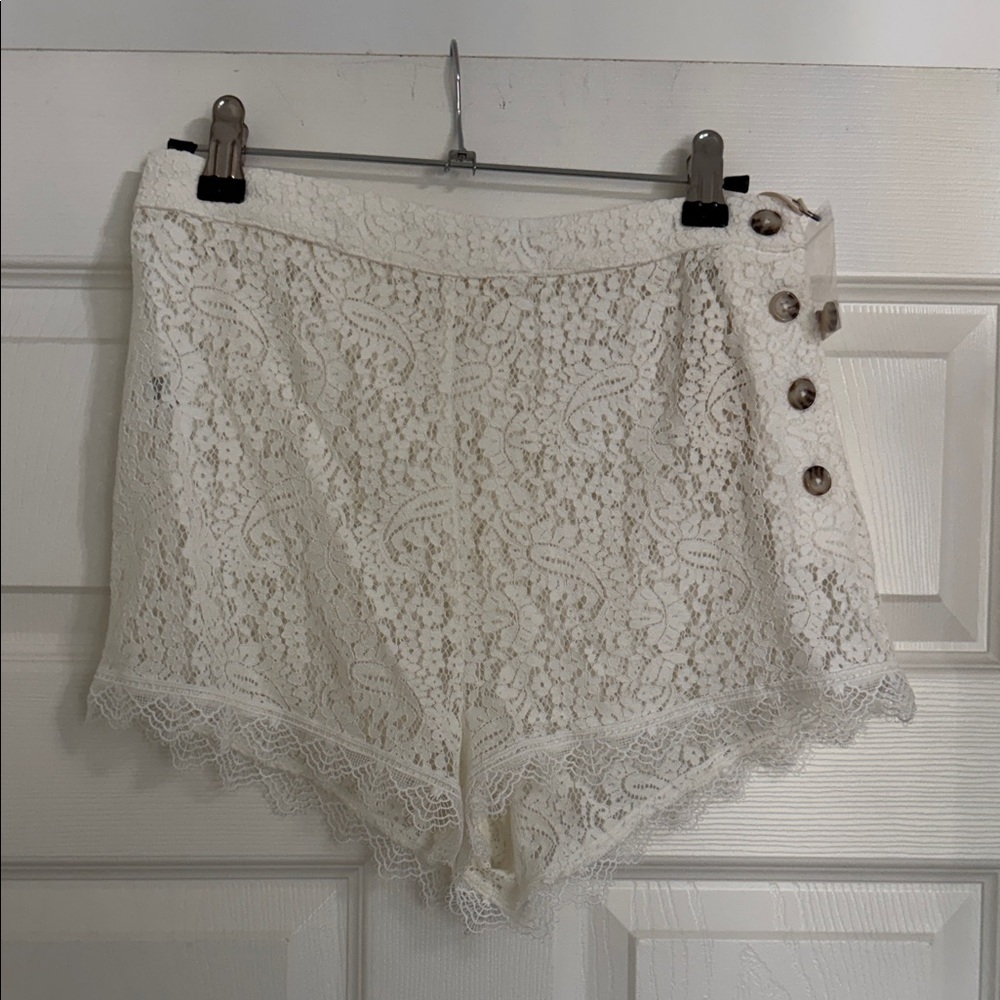NWT Tularosa Lace Button-Detail Shorts
